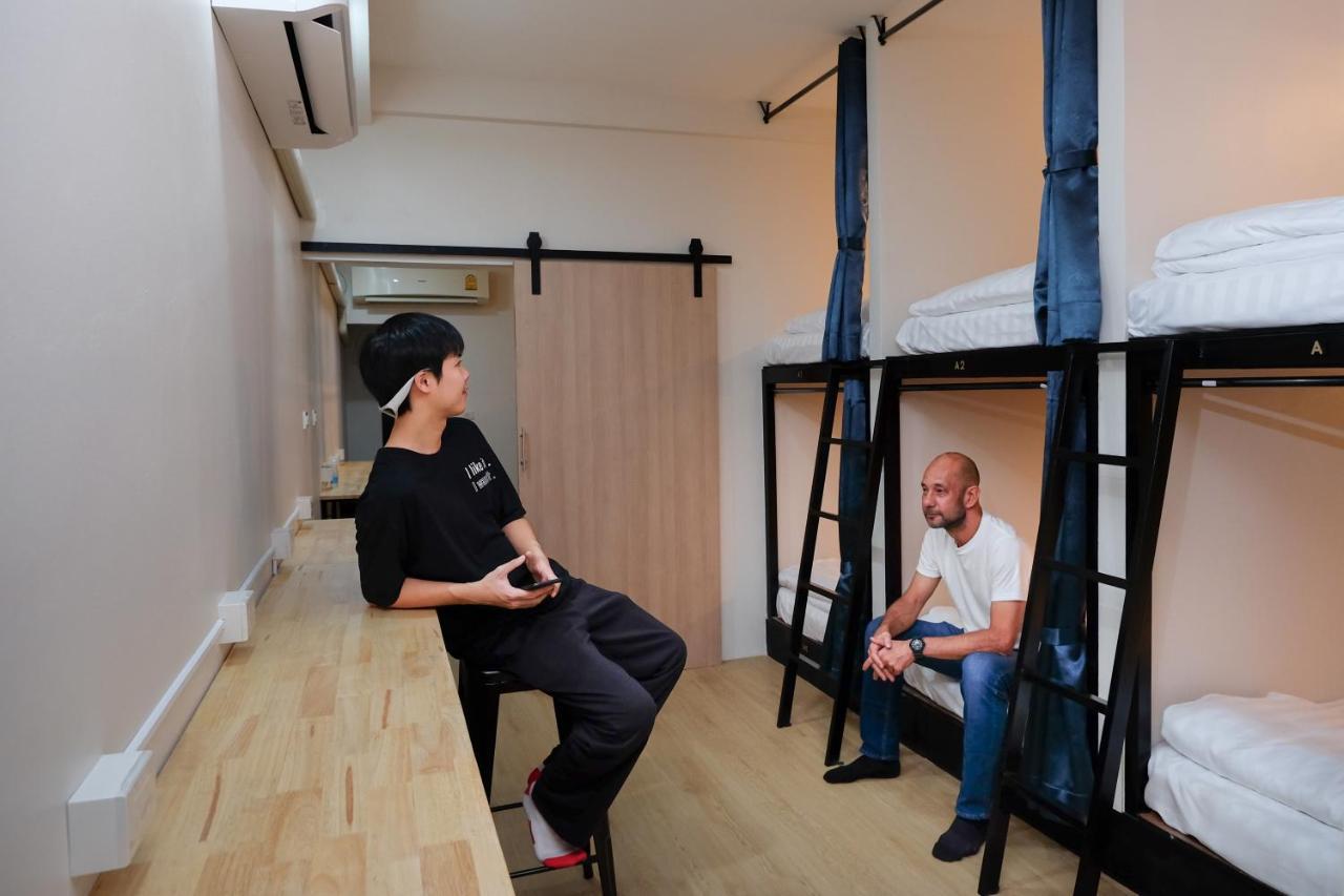 Delta 9 Hostel Бангкок Экстерьер фото